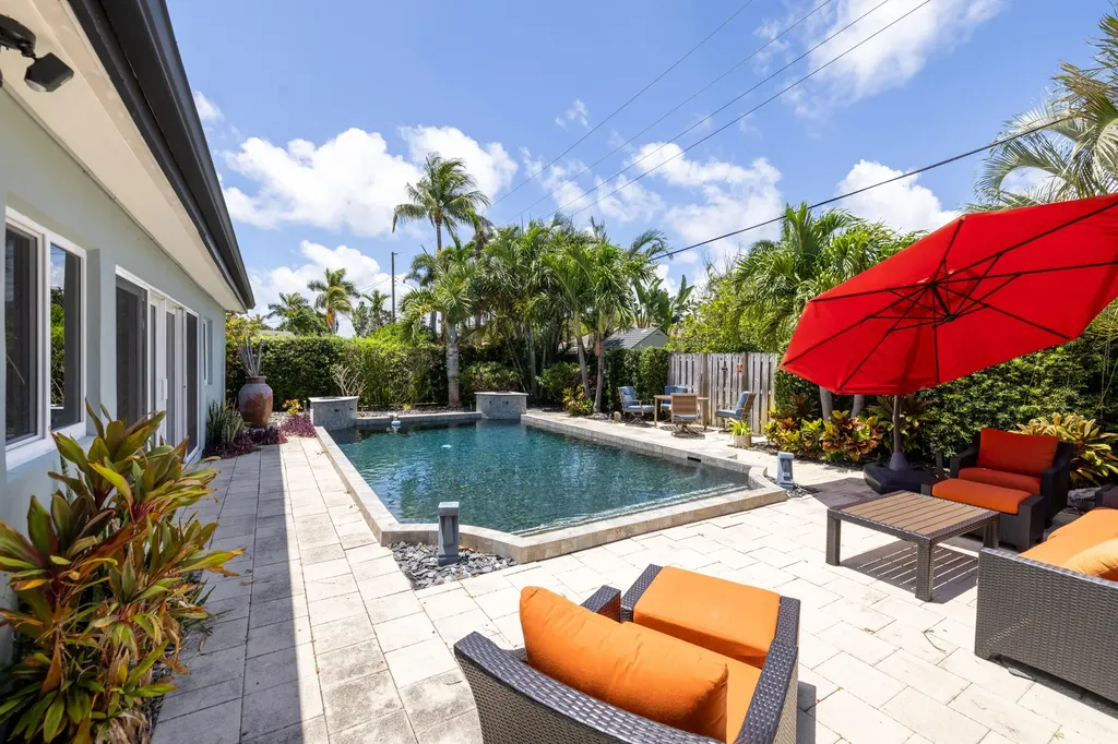 5041 NE 24th Avenue Lighthouse Point FL 33064