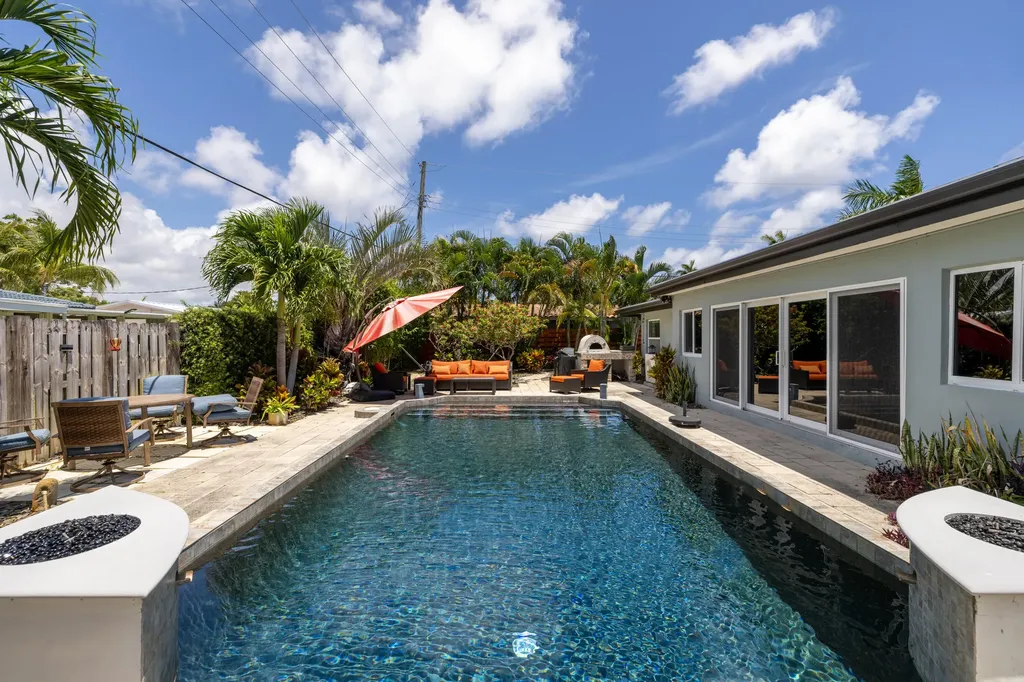 5041 NE 24th Avenue Lighthouse Point FL 33064