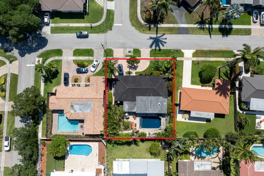 5041 NE 24th Avenue Lighthouse Point FL 33064