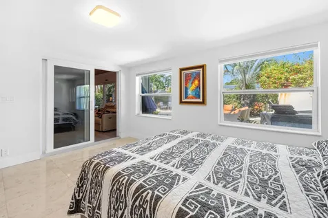 5041 NE 24th Avenue Lighthouse Point FL 33064