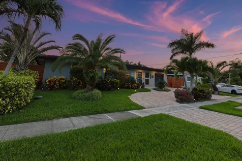 5041 NE 24th Avenue Lighthouse Point FL 33064