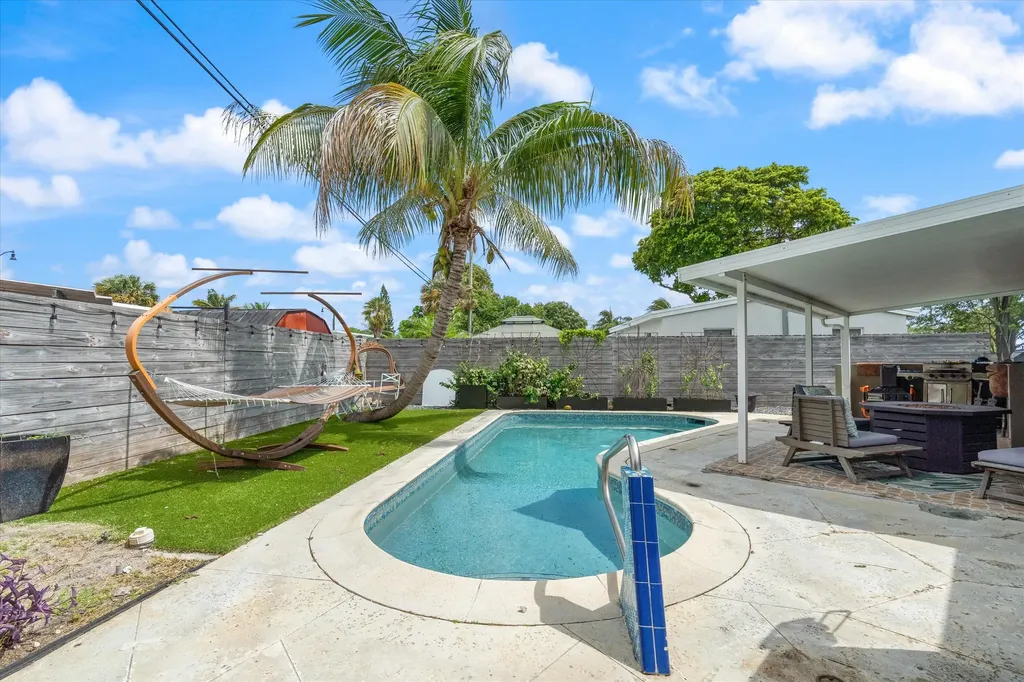 2417 NE 13th Terrace Pompano Beach FL 33064