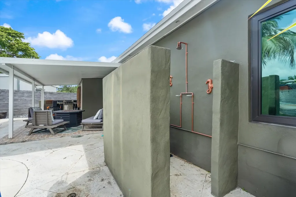 2417 NE 13th Terrace Pompano Beach FL 33064