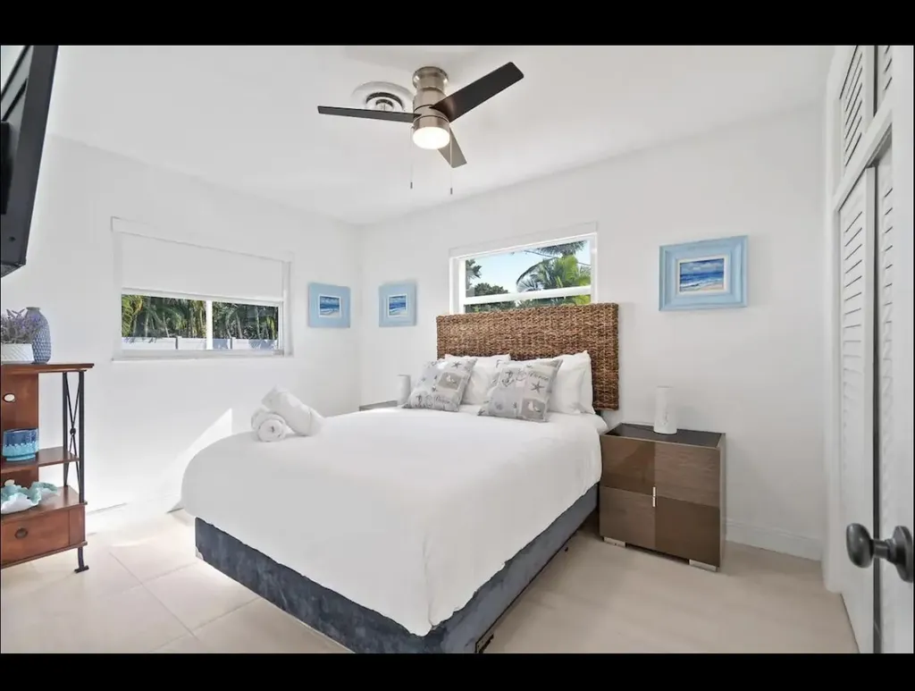 5040 NE 22nd Avenue Lighthouse Point FL 33064