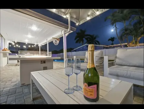 5040 NE 22nd Avenue Lighthouse Point FL 33064