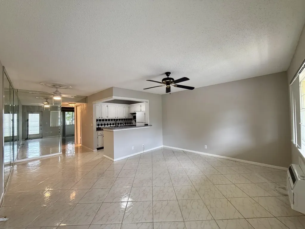 134 Sussex G West Palm Beach FL 33417