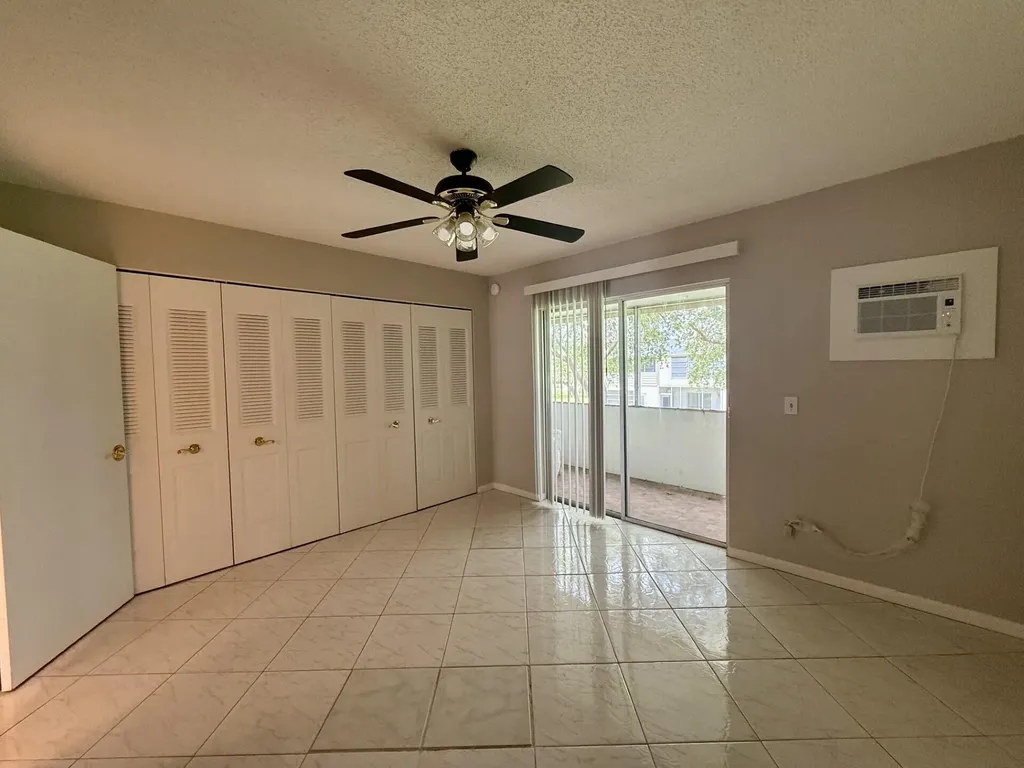 134 Sussex G West Palm Beach FL 33417