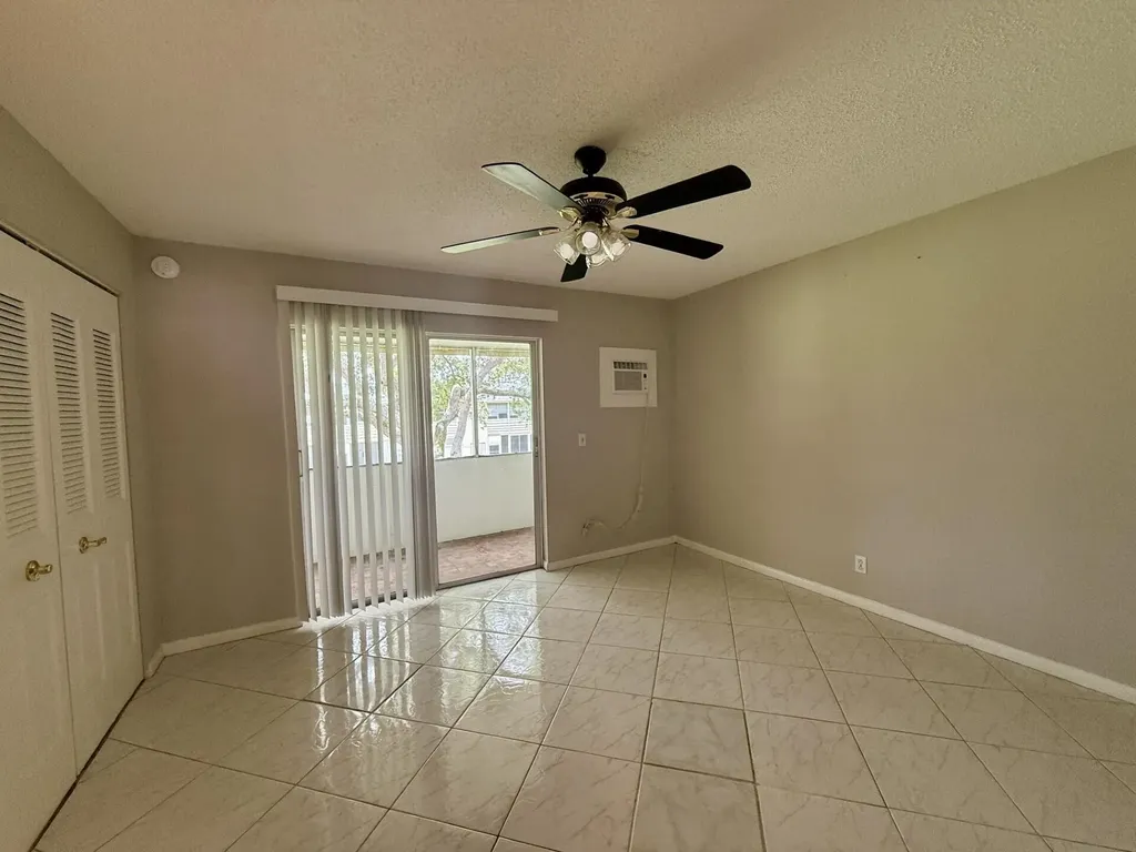 134 Sussex G West Palm Beach FL 33417