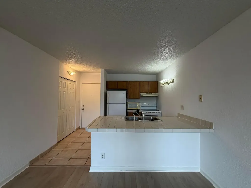 2401 Riverside Drive Coral Springs FL 33065