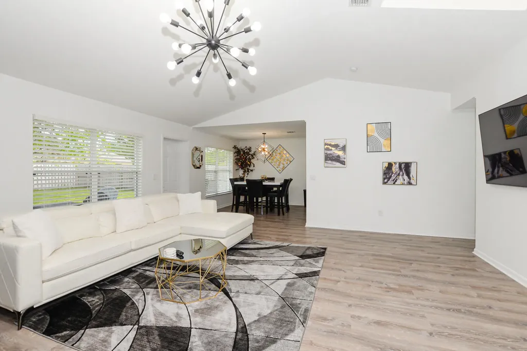 1225 SW Hunnicut Avenue Port St Lucie FL 34953
