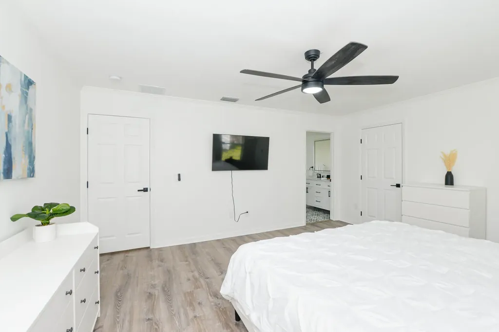 1225 SW Hunnicut Avenue Port St Lucie FL 34953