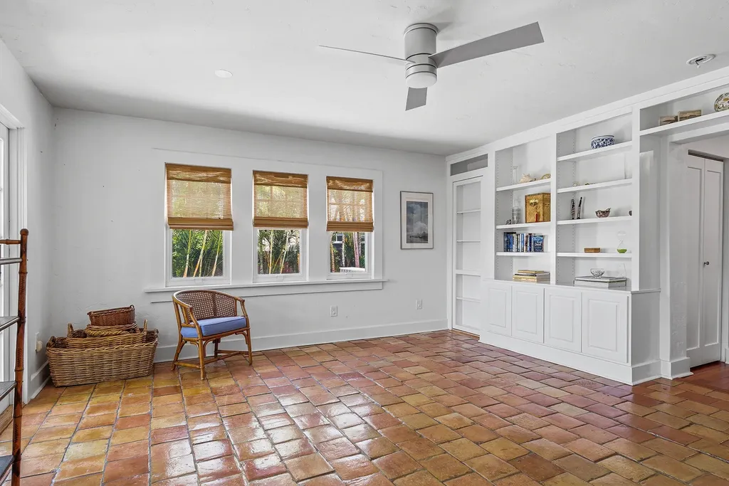810 Avon Road West Palm Beach FL 33401