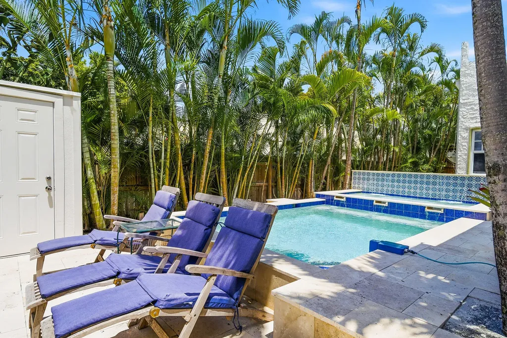 810 Avon Road West Palm Beach FL 33401