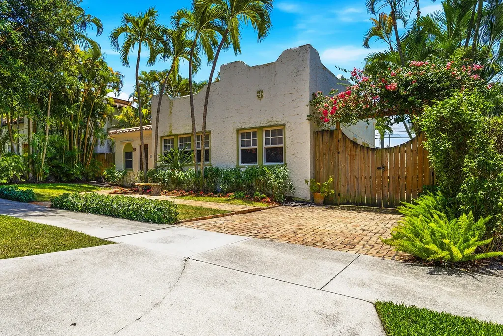810 Avon Road West Palm Beach FL 33401