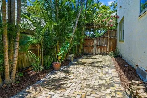 810 Avon Road West Palm Beach FL 33401