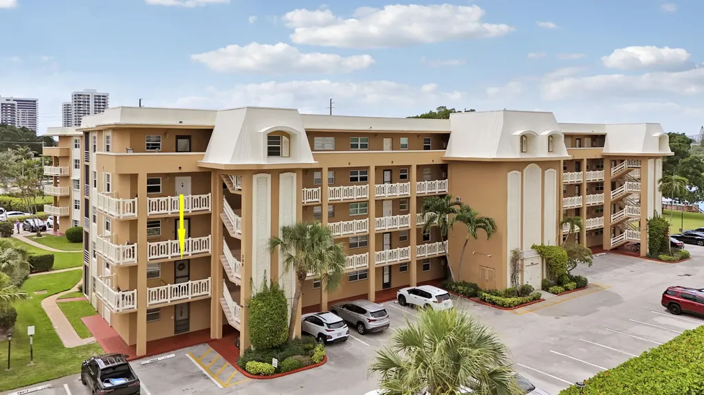 308 Golfview Road North Palm Beach FL 33408