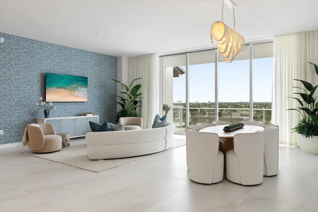 220 SE Mizner Boulevard Boca Raton FL 33432