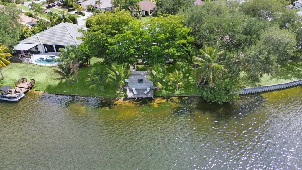 12706 Headwater Circle Wellington FL 33414