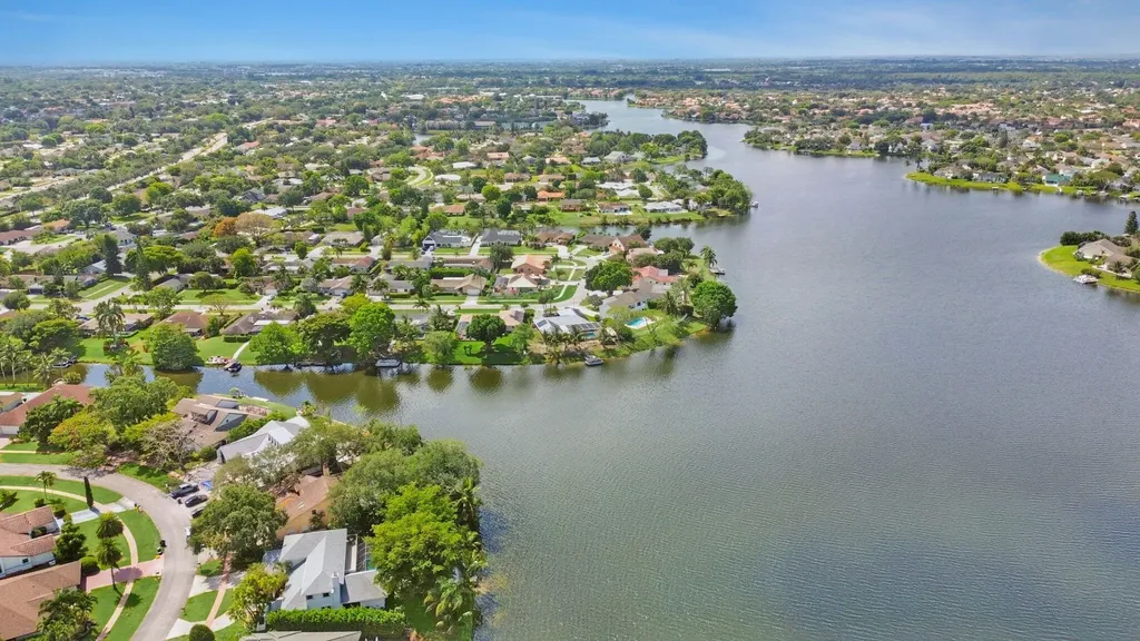 12706 Headwater Circle Wellington FL 33414