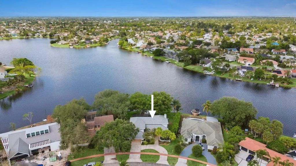 12706 Headwater Circle Wellington FL 33414