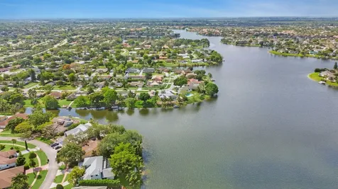 12706 Headwater Circle Wellington FL 33414