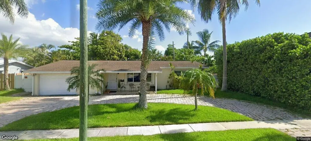 109 SE 13th Street Deerfield Beach FL 33441