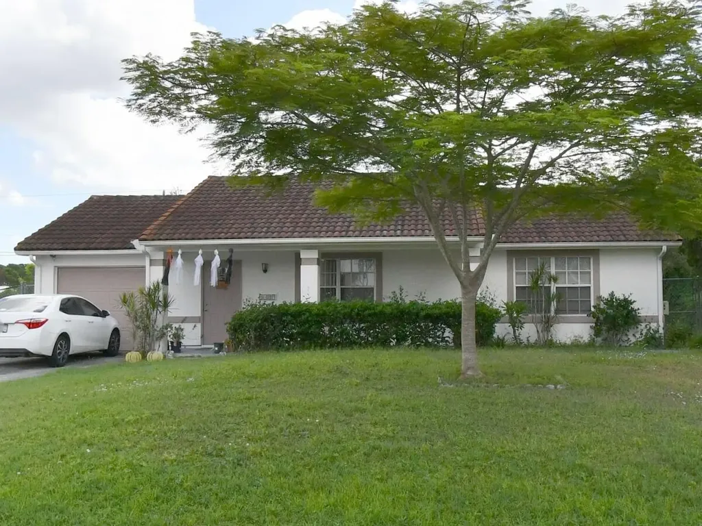1189 SW Broadview Street Port St Lucie FL 34983