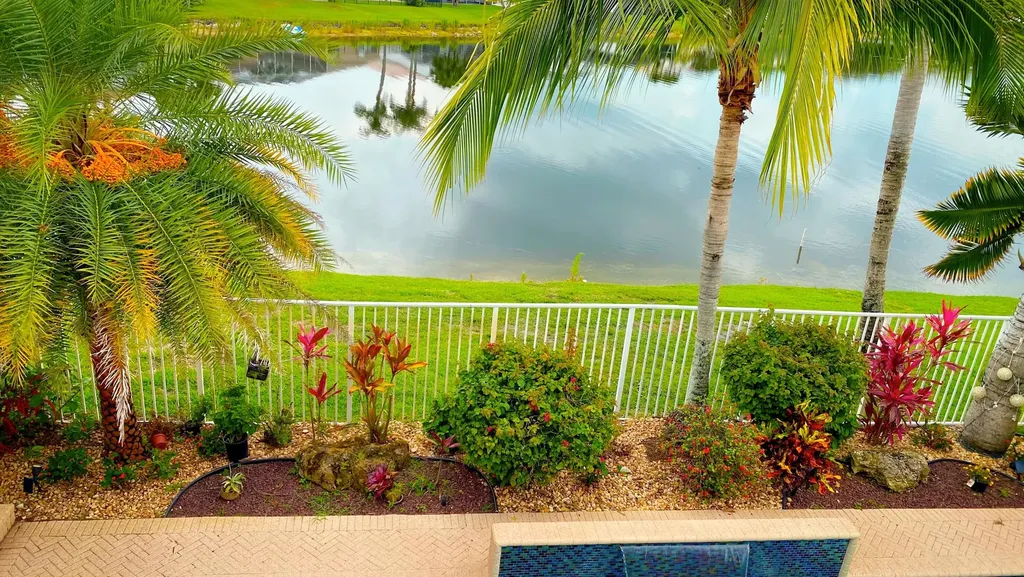 6489 Marbletree Lane Lake Worth FL 33467