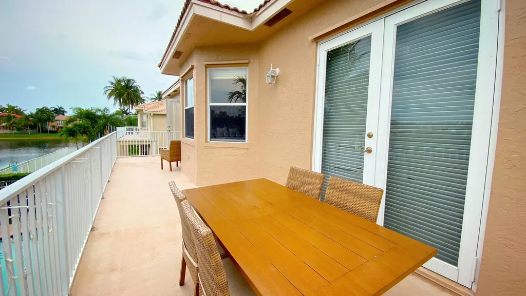 6489 Marbletree Lane Lake Worth FL 33467