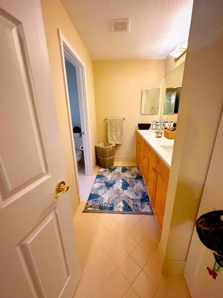 6489 Marbletree Lane Lake Worth FL 33467