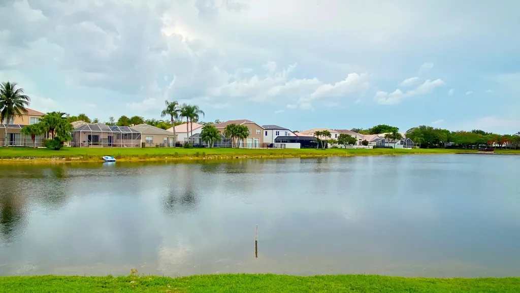 6489 Marbletree Lane Lake Worth FL 33467