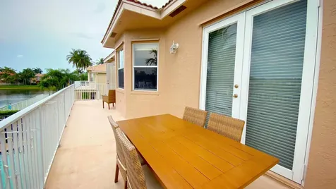 6489 Marbletree Lane Lake Worth FL 33467