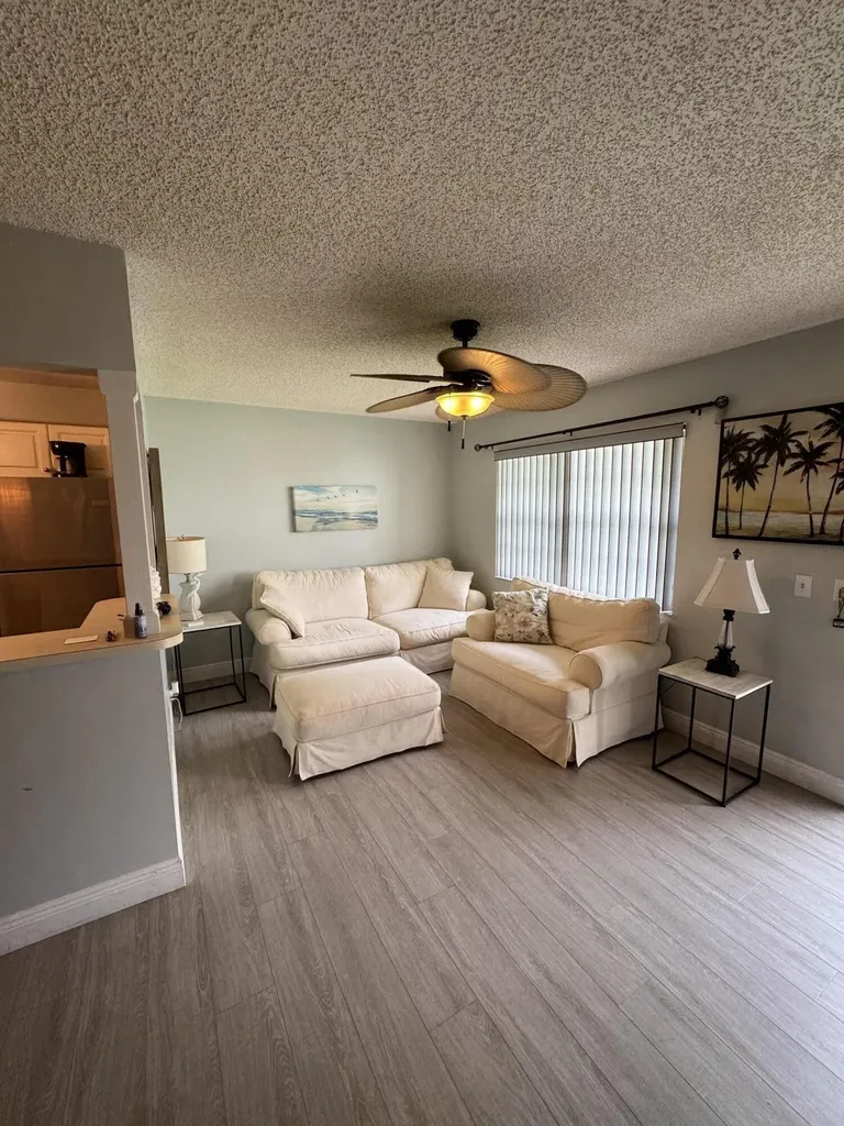 33 Lake Vista Trail Port St Lucie FL 34952