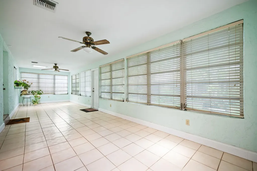 4245 NW 115th Avenue Sunrise FL 33323
