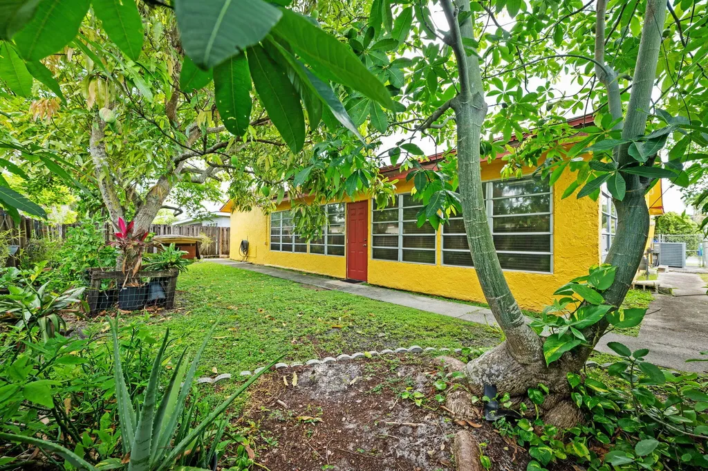 4245 NW 115th Avenue Sunrise FL 33323