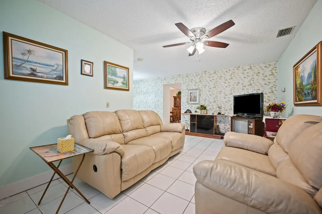 4245 NW 115th Avenue Sunrise FL 33323