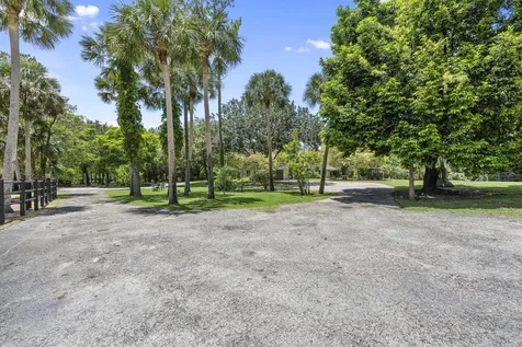 17225 Mare Lane Loxahatchee FL 33470