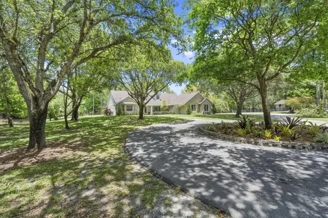 17225 Mare Lane Loxahatchee FL 33470