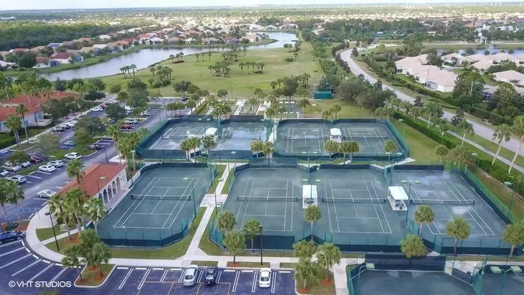 524 NW Blue Lake Drive Port St Lucie FL 34986