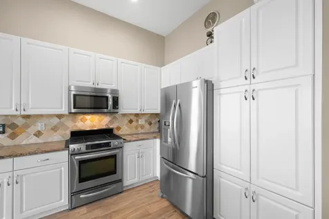 524 NW Blue Lake Drive Port St Lucie FL 34986