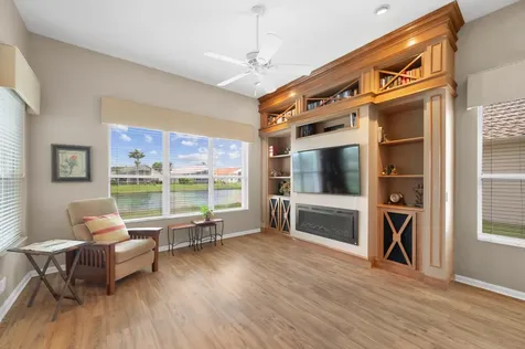524 NW Blue Lake Drive Port St Lucie FL 34986