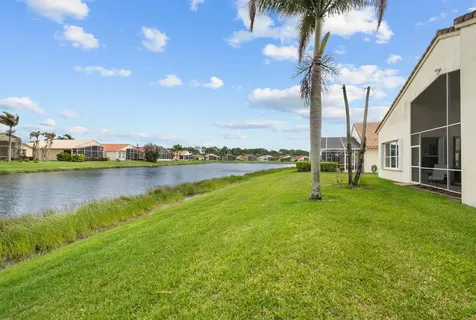 524 NW Blue Lake Drive Port St Lucie FL 34986