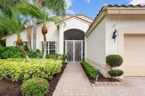 524 NW Blue Lake Drive Port St Lucie FL 34986