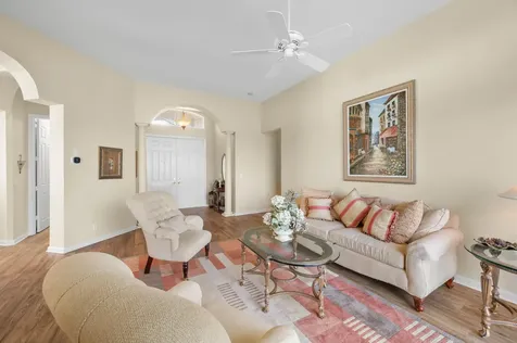 524 NW Blue Lake Drive Port St Lucie FL 34986