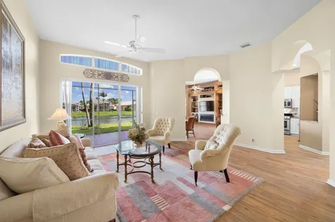 524 NW Blue Lake Drive Port St Lucie FL 34986