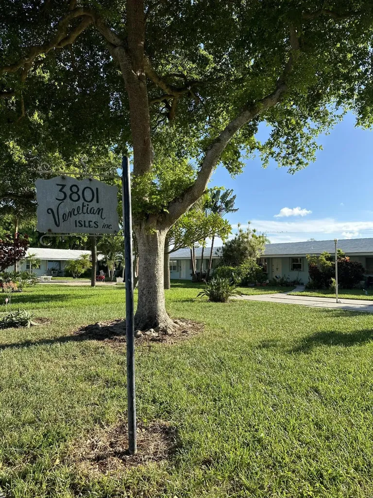 3801 NE 22nd Terrace Lighthouse Point FL 33064