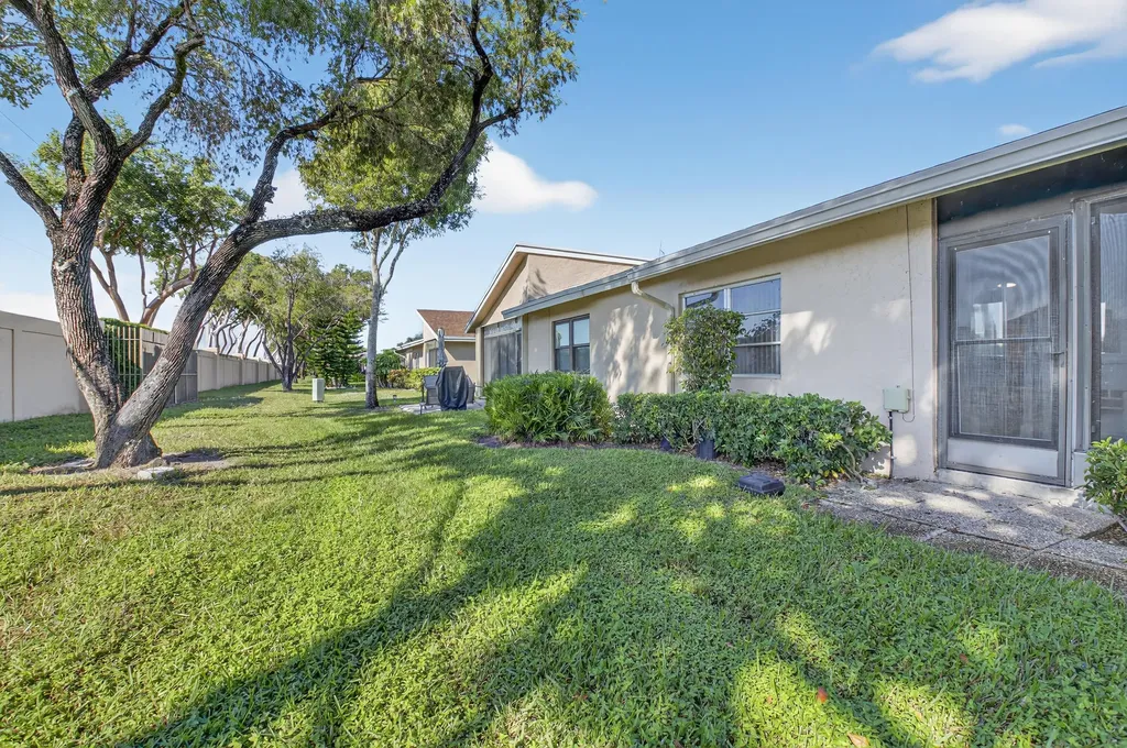 8256 Summerbreeze Lane Boca Raton FL 33496
