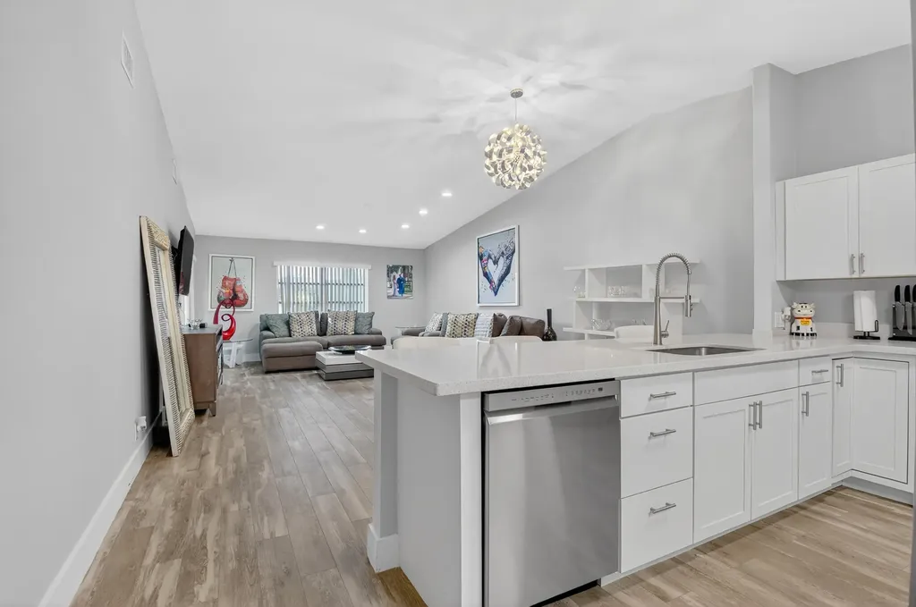 8256 Summerbreeze Lane Boca Raton FL 33496