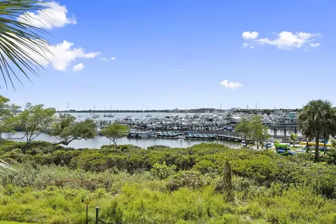 34 Harbour Isle Drive W Fort Pierce FL 34949