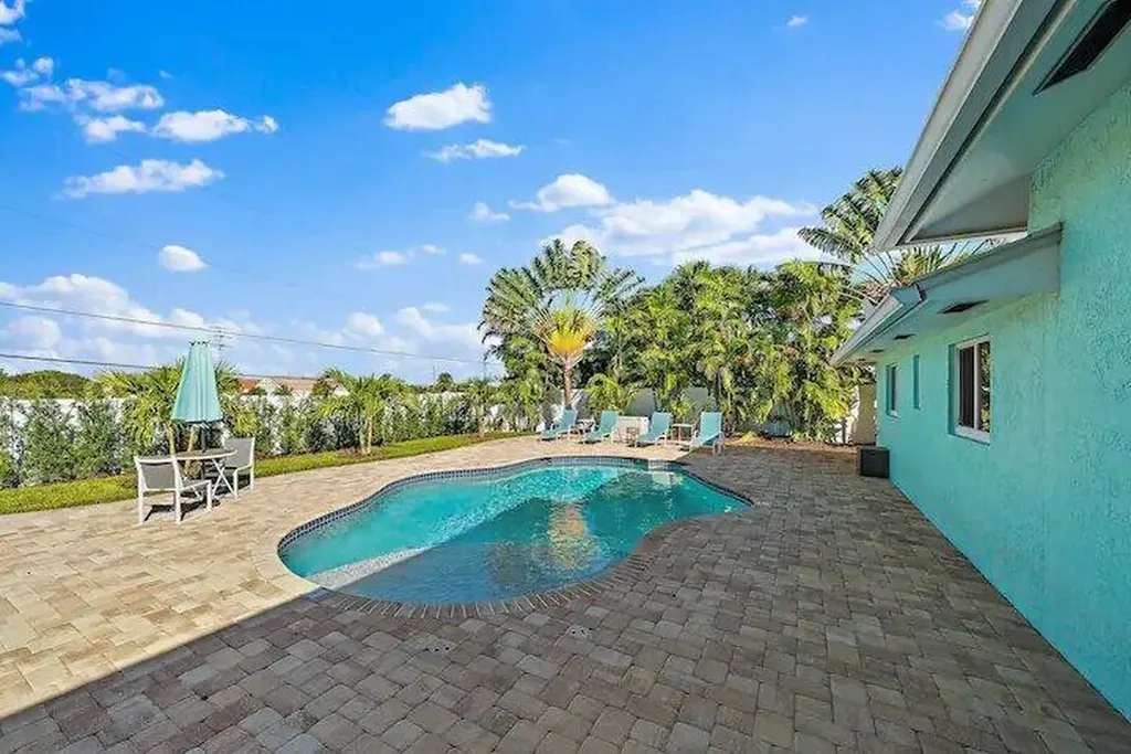 500 Sunrise Way Juno Beach FL 33408